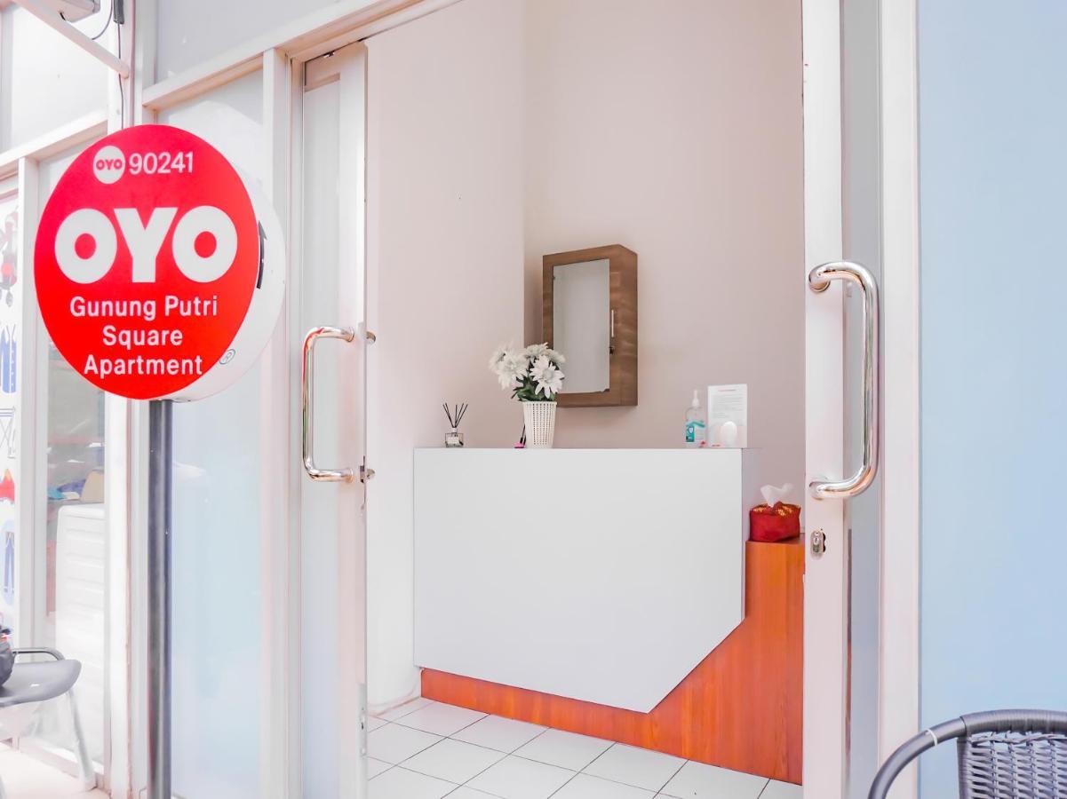 Oyo 90241 Sirooms Apartmen Gunung Putri Bogor Bagian luar foto